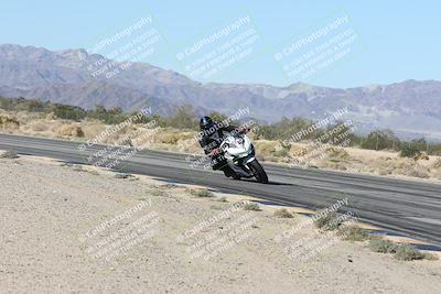 media/Dec-04-2025-Racers Edge (Thu) [[5ebc9f124d]]/3-B Group/3-Session 2 (Turn 7 Inside)/